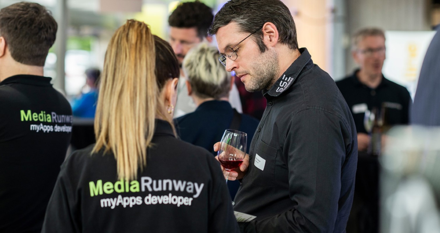 Streamline Partnerevent 0181 Small (Groß)